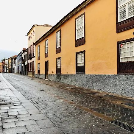 Casa Le Papillon アパート