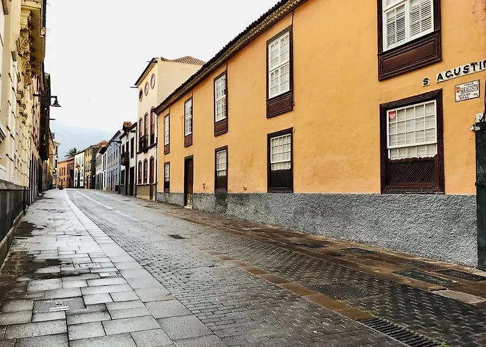 Casa Le Papillon アパート